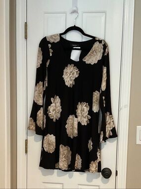Karen Kane Black Long-Sleeve Floral A-Line Dress